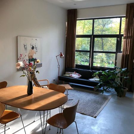 Studio 28A6 With Free Parking Place Bed and Breakfast Amsterdam Exteriör bild