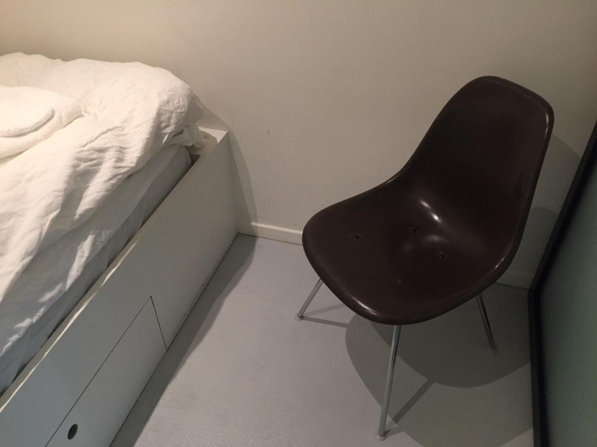 Studio 28A6 With Free Parking Place Bed and Breakfast Amsterdam Exteriör bild