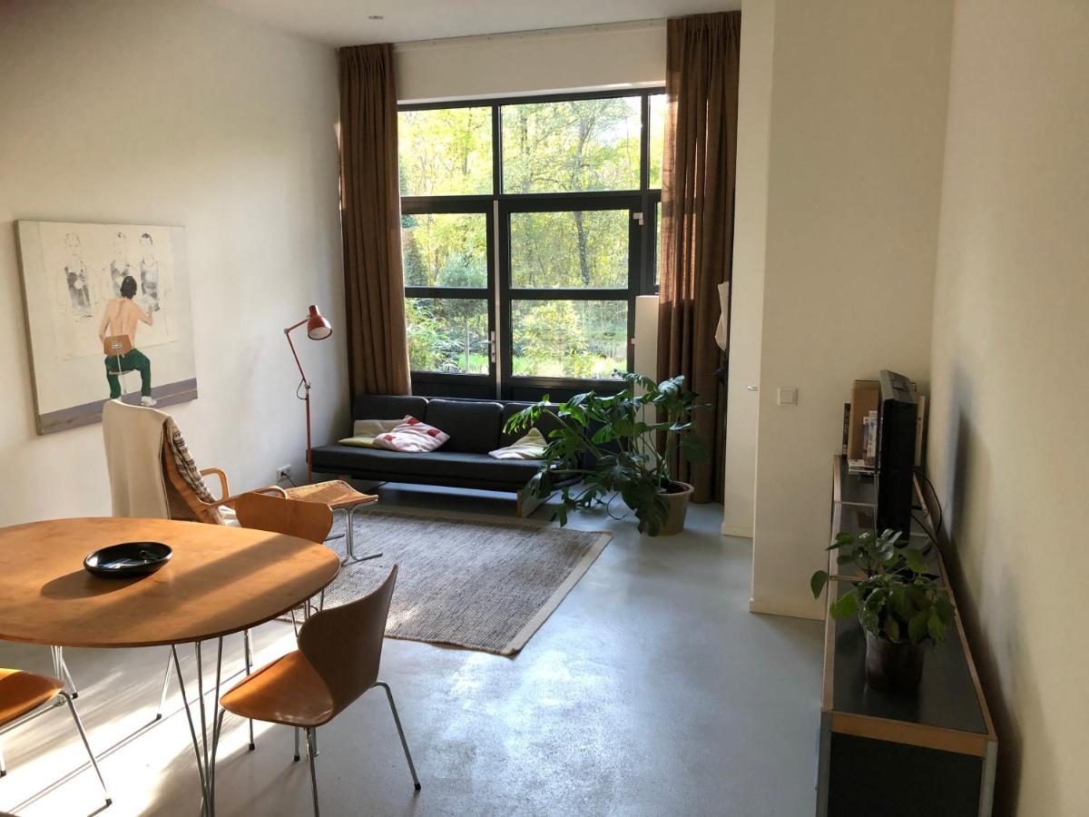 Studio 28A6 With Free Parking Place Bed and Breakfast Amsterdam Exteriör bild